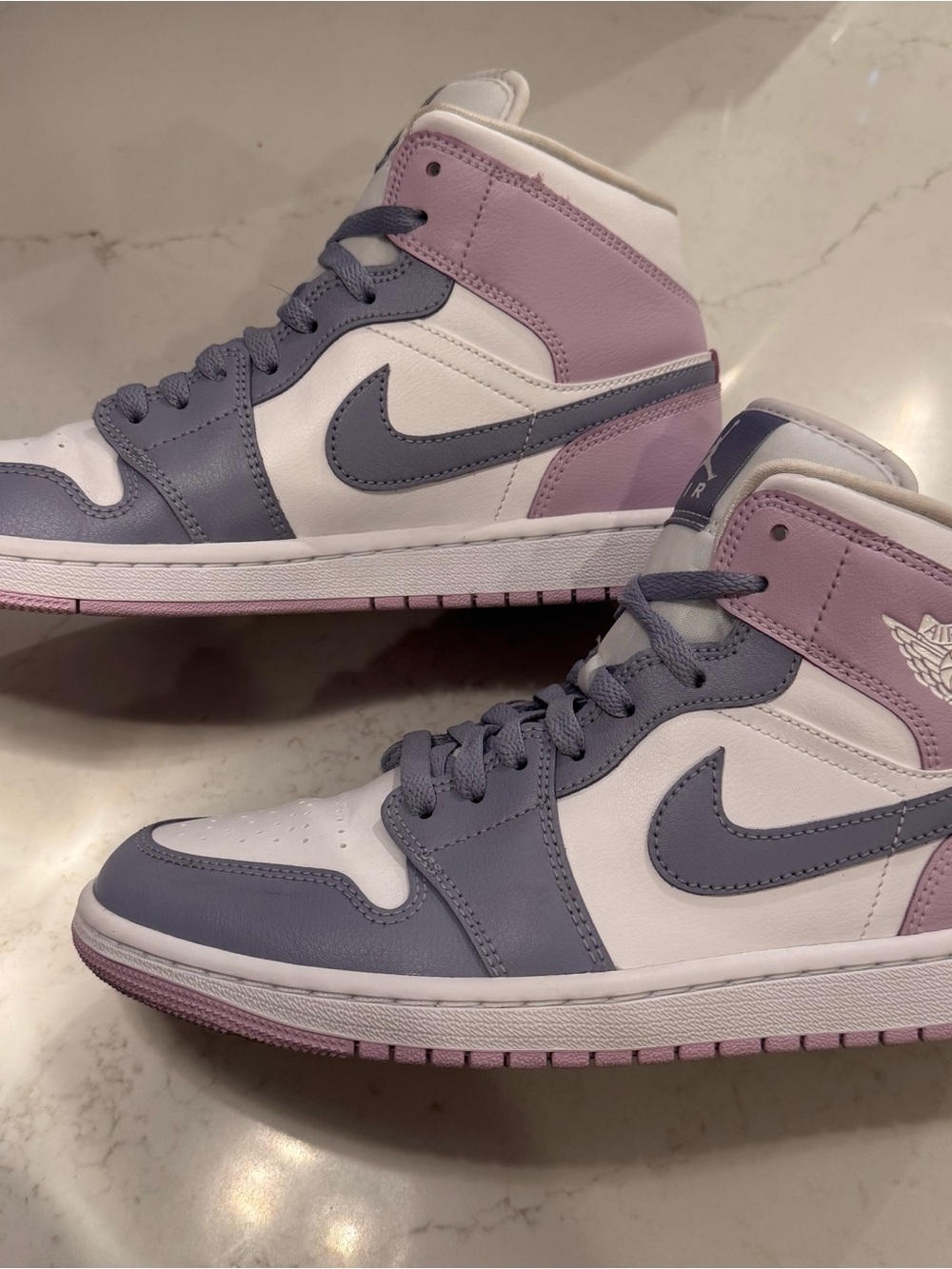 Jordan 1 Mid - Picture 3 of 5